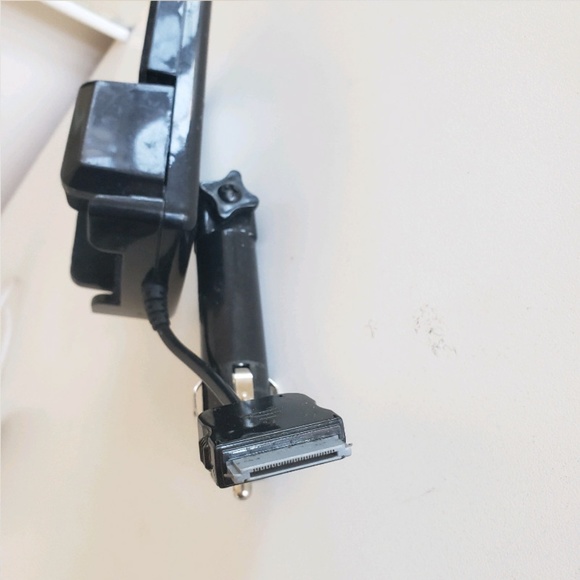 3 in 1 Car Kit for iPod - Picture 3 of 3